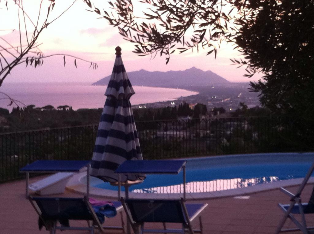 Villa "Ai Galli" Terracina Kültér fotó